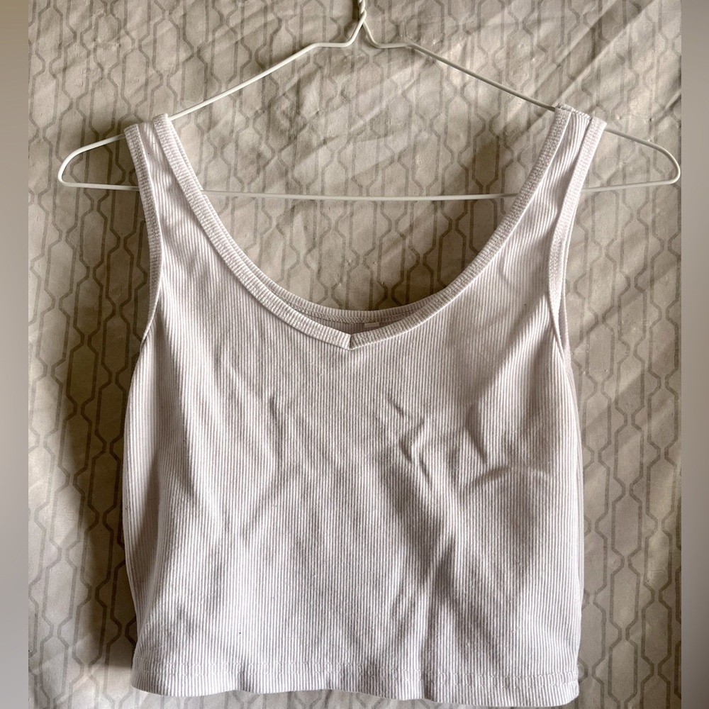 Amazon brand small cropped white tank